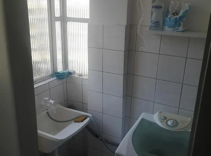 Ensolarado E Espacoso Quarto/sala No Coracao De Poa Apartamento