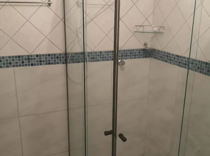 Ensolarado E Espacoso Quarto/sala No Coracao De Poa * Porto Alegre